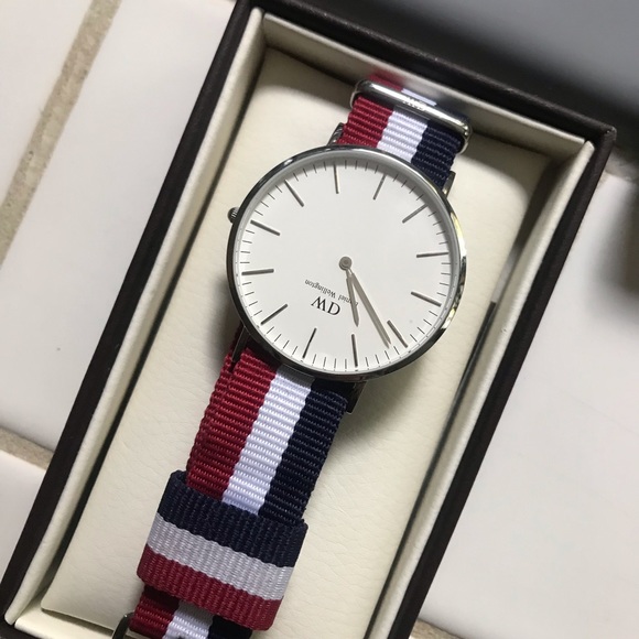 Classic Canterbury Watch Daniel Wellington - Picture 8 of 8